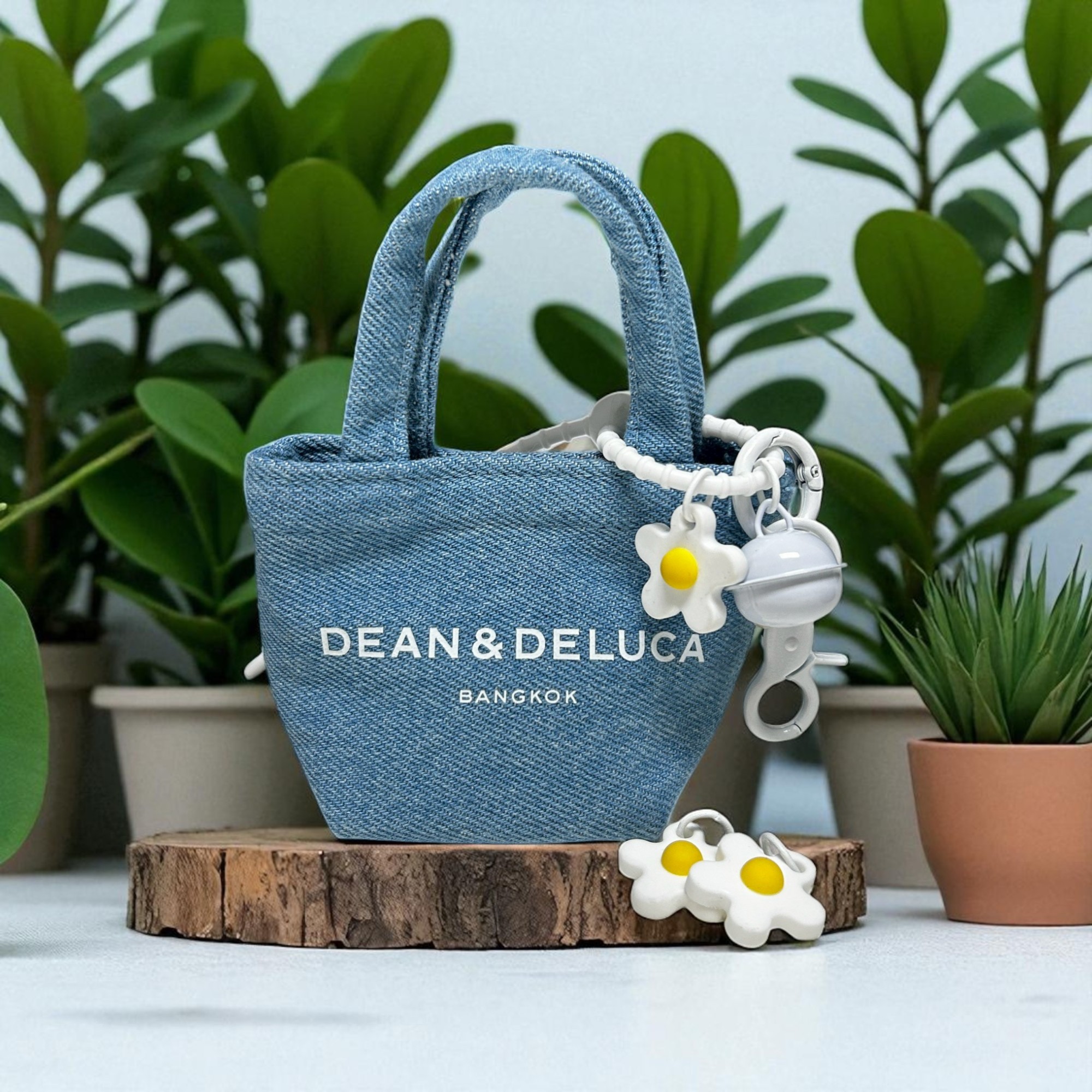 DEAN & DELUCA★タイ VALENTINE LOVE & LAUGH RED TOTE BAG XS D&D VALENTINE LOVE & HEART RED TOTE BAG LARGE 💟 Price